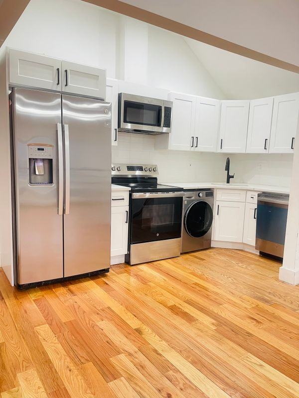 157 Beach 25th St - Photo 6 of 9