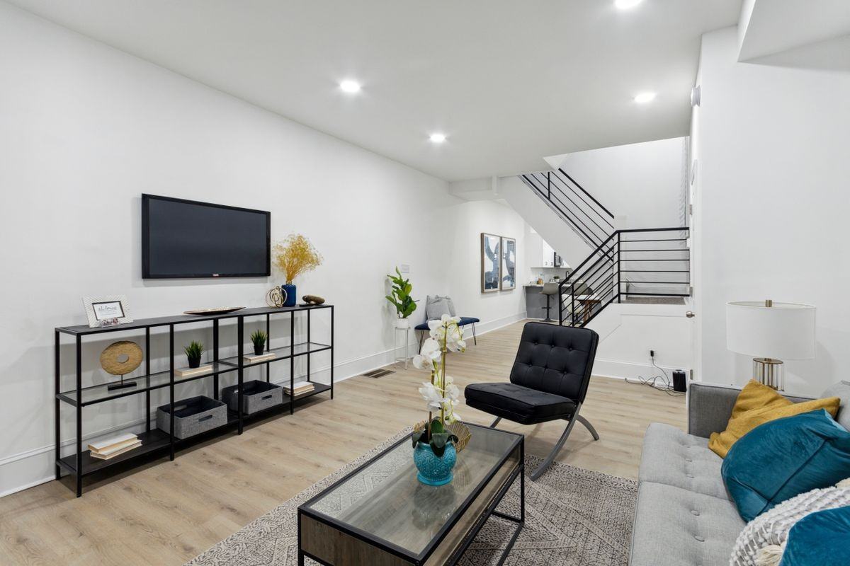 6202 Callowhill St - Photo 2 of 24