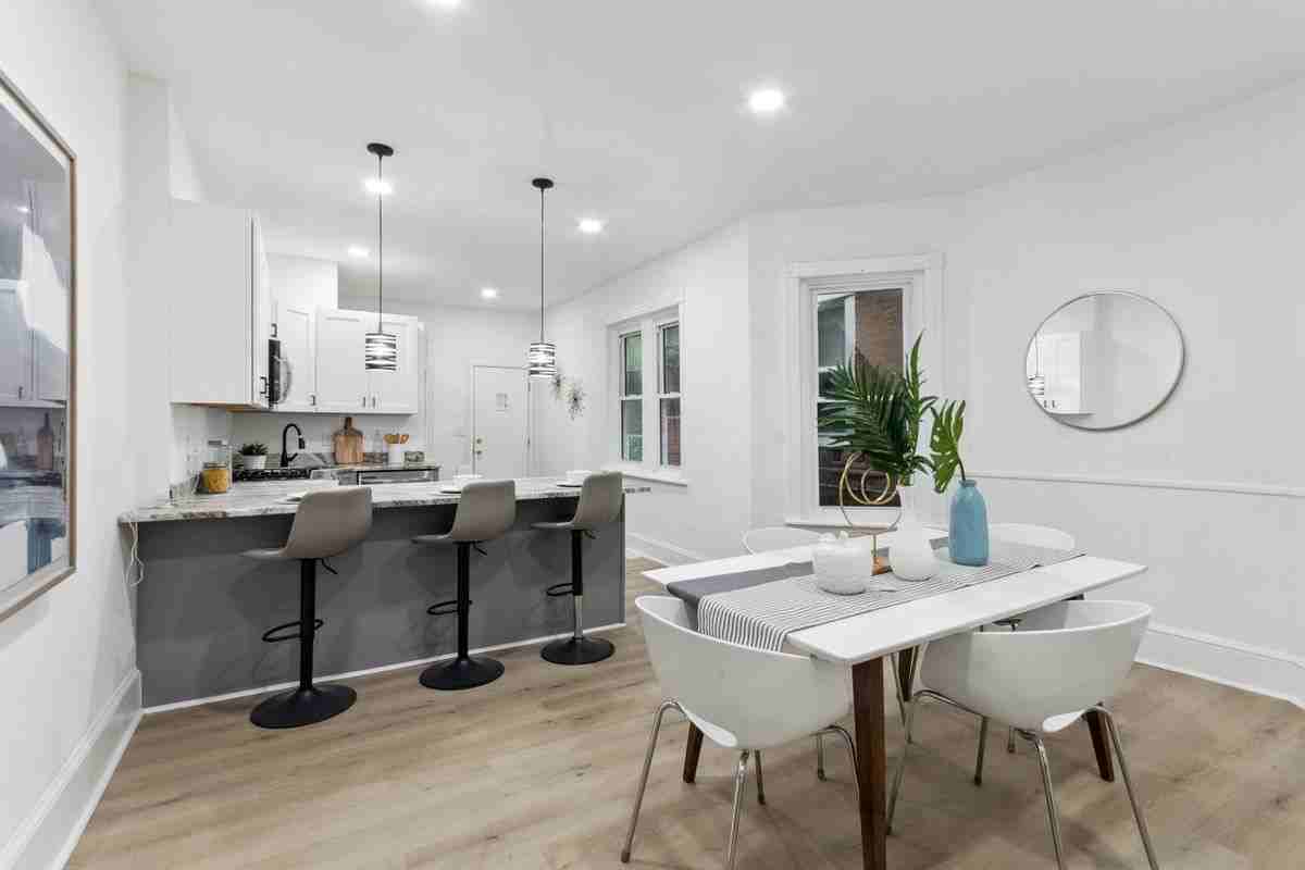 6202 Callowhill St - Photo 4 of 24