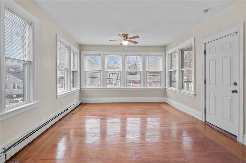 123 Radcliffe Ave - Photo 3 of 27