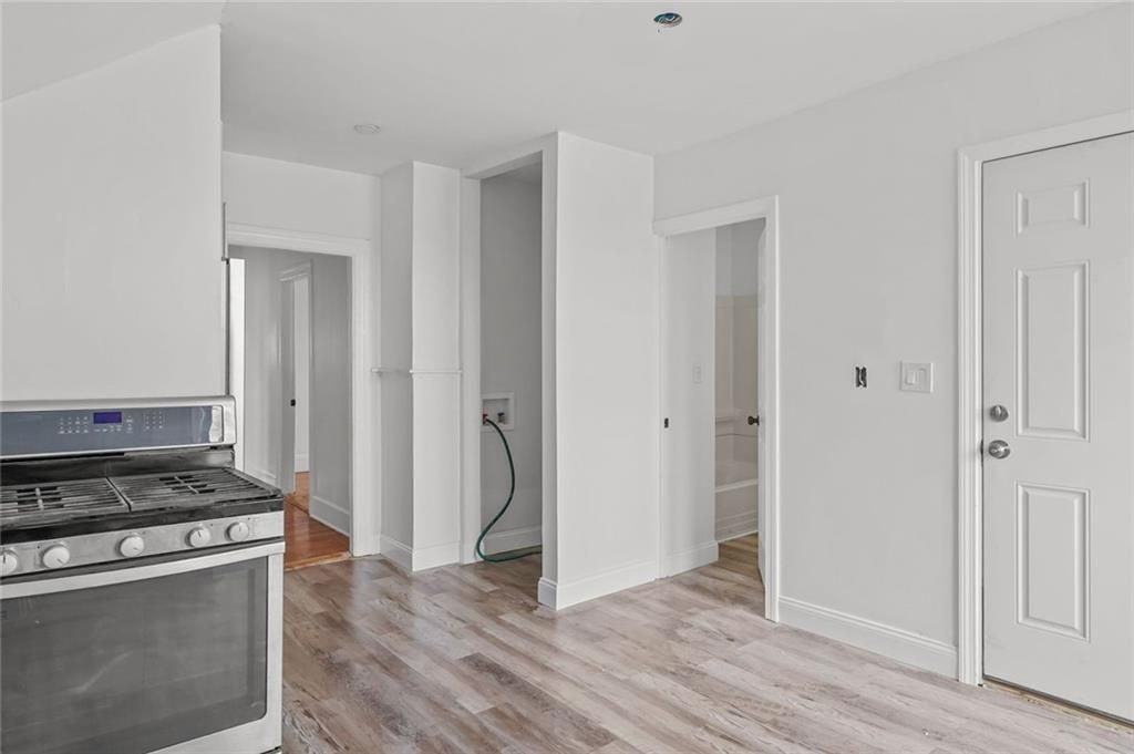 123 Radcliffe Ave - Photo 5 of 28