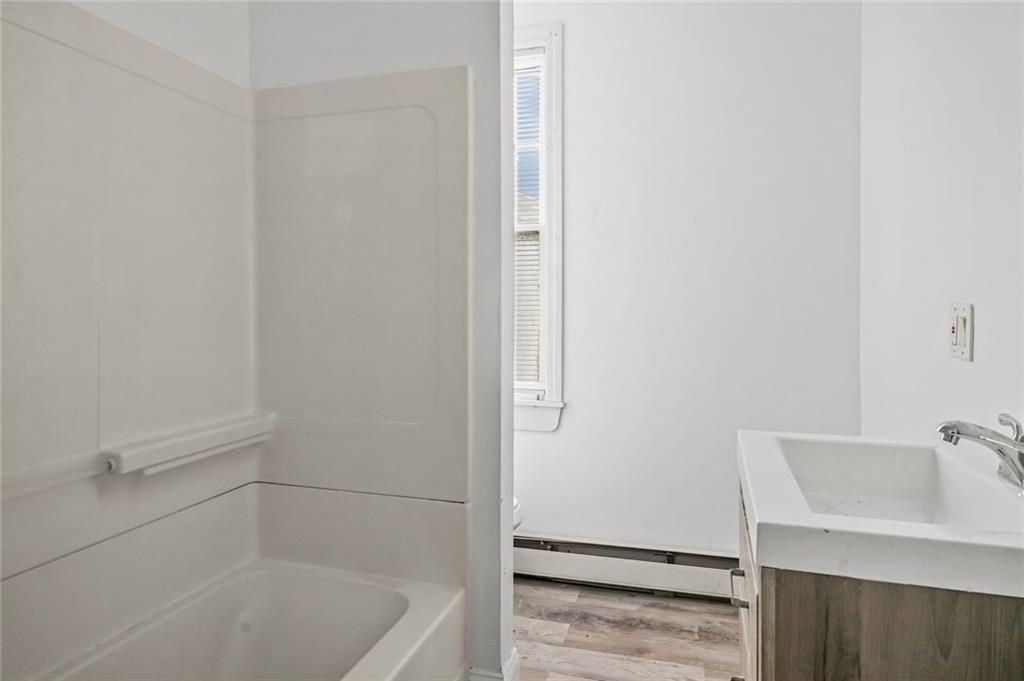 123 Radcliffe Ave - Photo 7 of 28