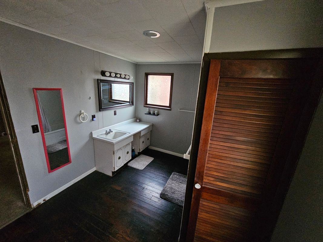 117 S Fulton St - Photo 4 of 11