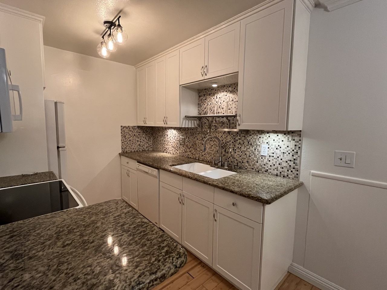 552 N Bellflower Blvd #111 - Photo 3 of 28