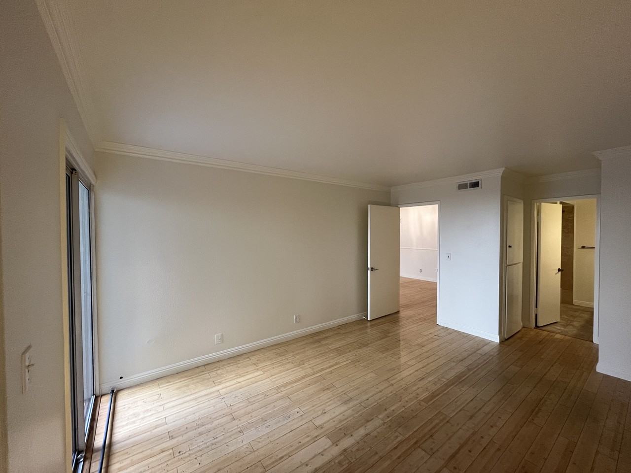 552 N Bellflower Blvd #111 - Photo 6 of 28