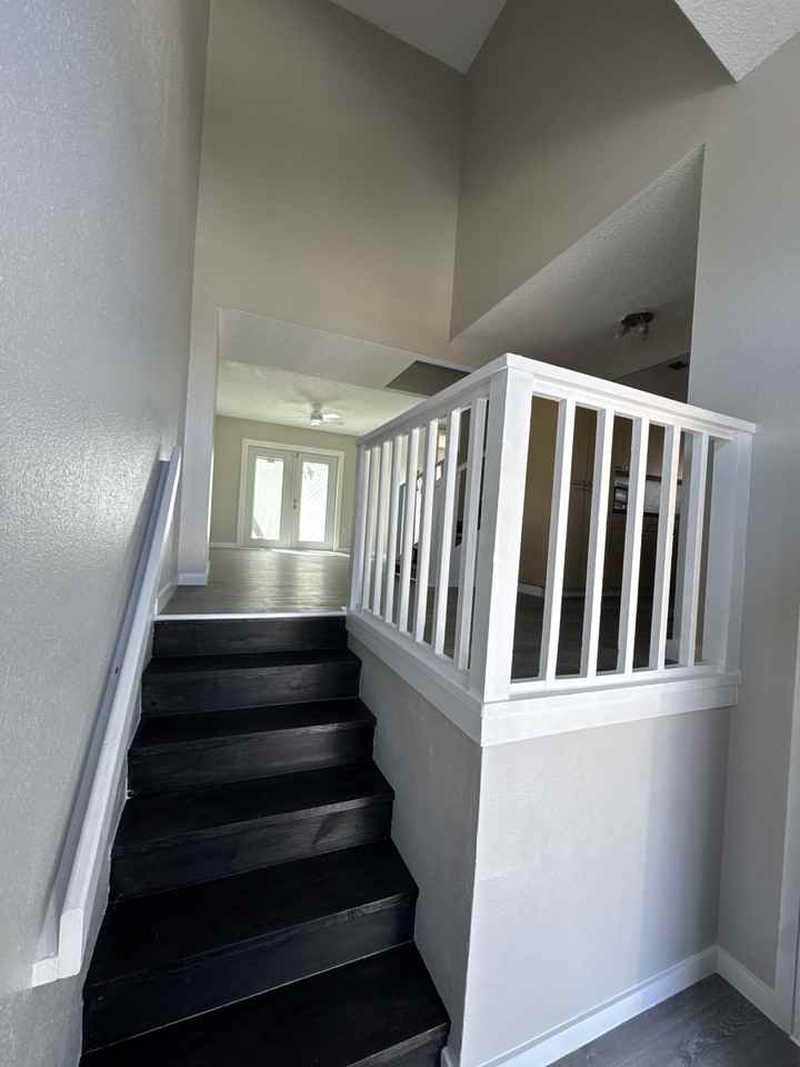 7023 Oakwood Dr - Photo 3 of 16