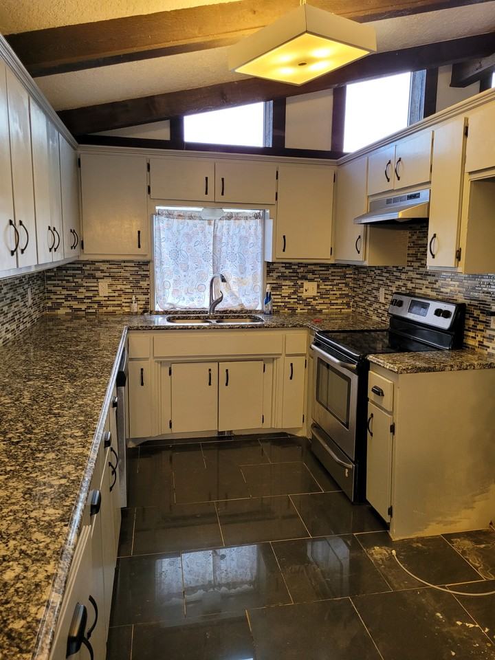 102 Redbird Cir - Photo 4 of 10