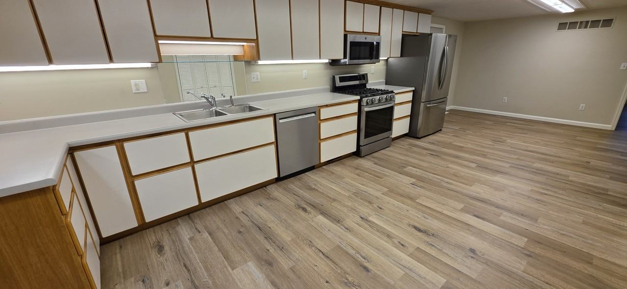 3803 S Granville Ave - Photo 2 of 11