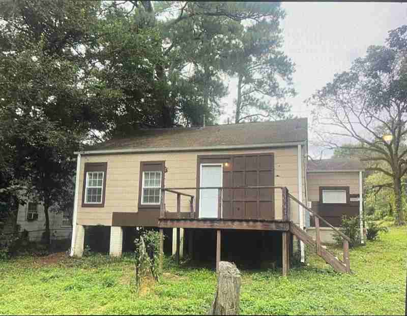 165 Cooper Rd - Photo 2 of 15