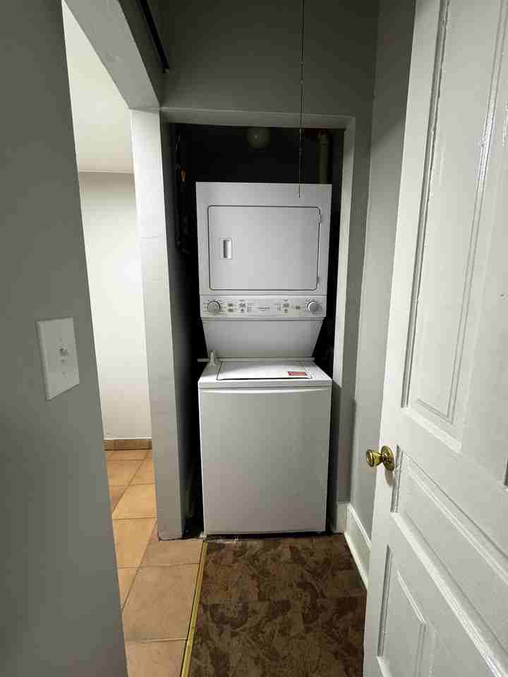 2228 W 18th Pl #2R - Photo 3 of 3