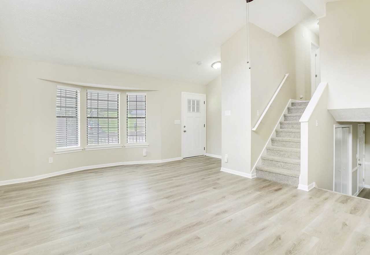 5590 Pennybrook Ct - Photo 2 of 13