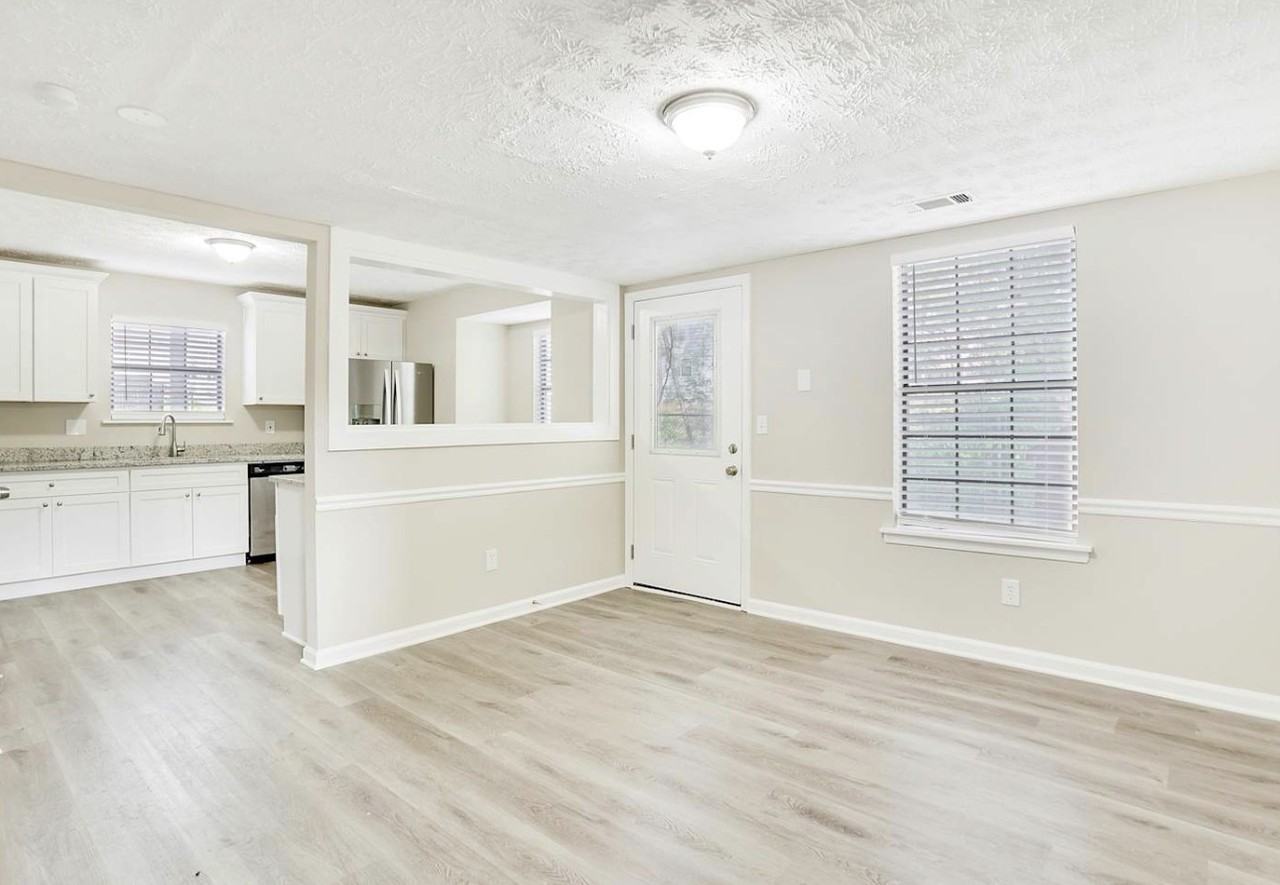 5590 Pennybrook Ct - Photo 3 of 13