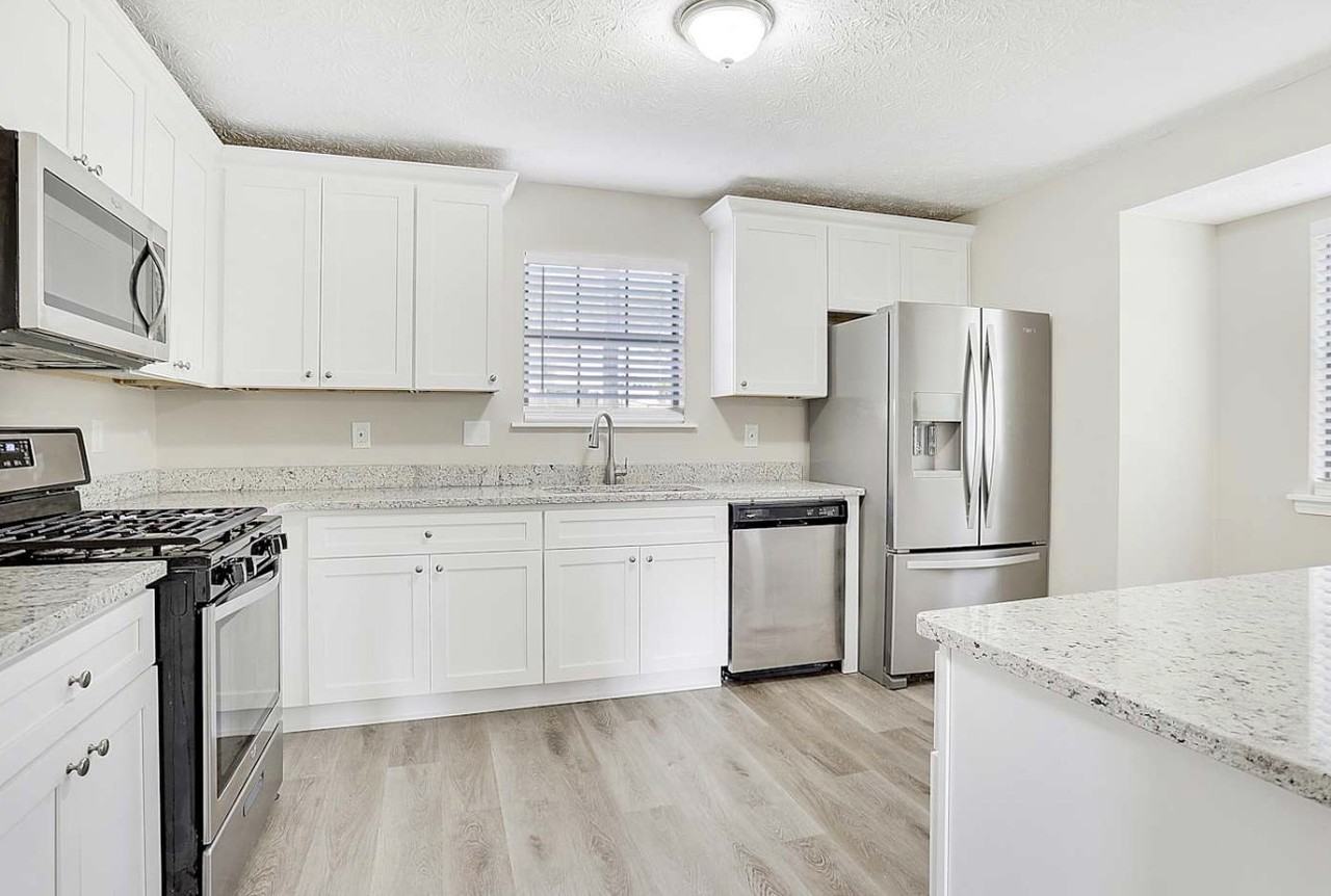 5590 Pennybrook Ct - Photo 4 of 13