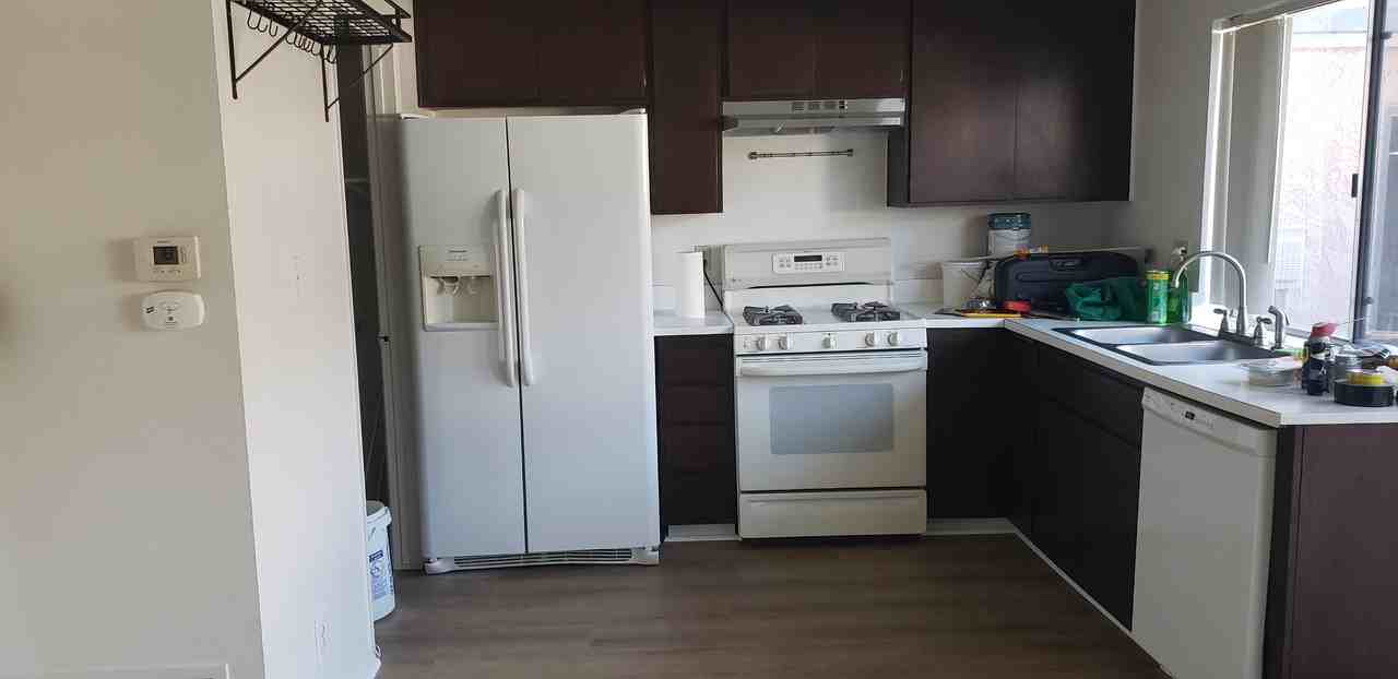 725 Windwood Dr - Photo 5 of 18