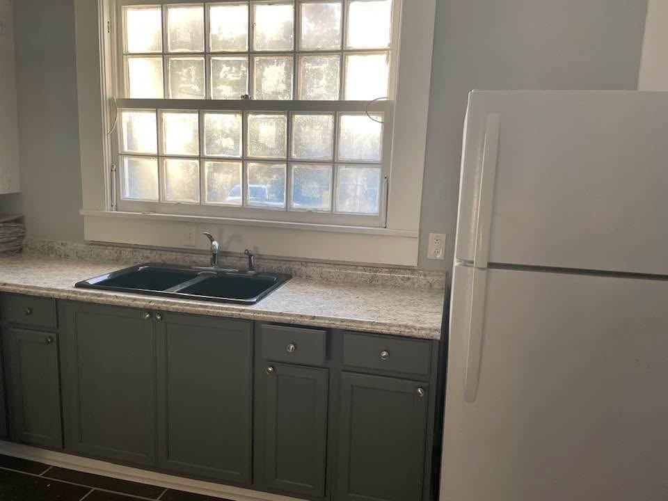 201 E 3rd St - Photo 7 of 20