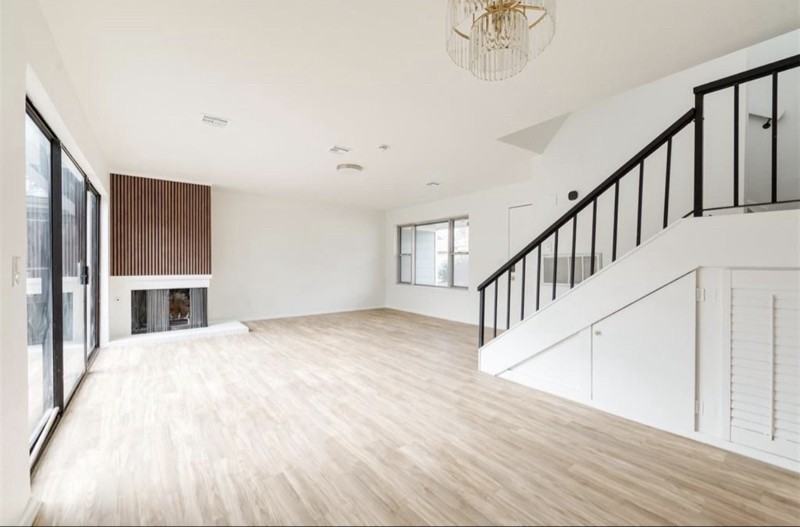 2827 Indian Creek Blvd - Photo 3 of 21