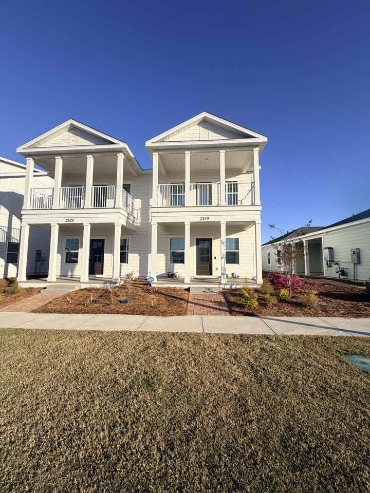 2319 Discovery Loop - Photo 2 of 14