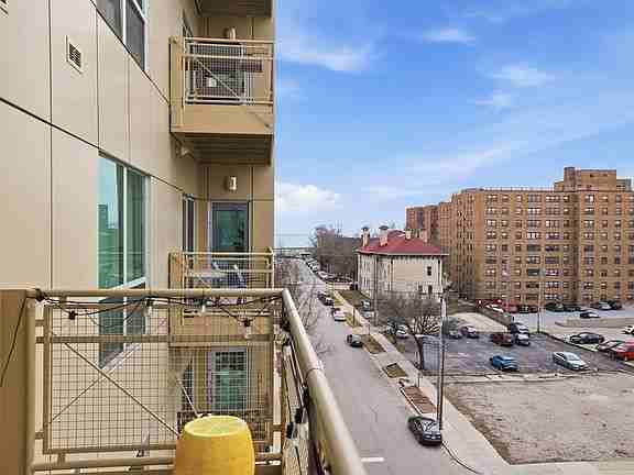 1550 E Royall Pl #11 - Photo 3 of 19