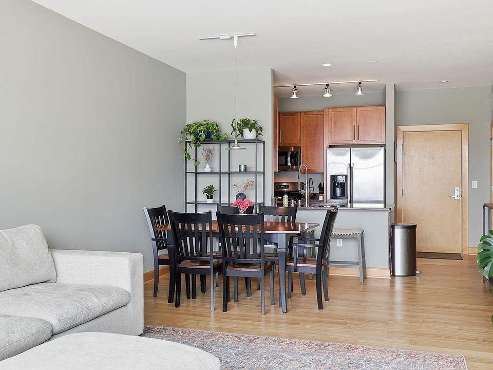 1550 E Royall Pl #11 - Photo 7 of 19