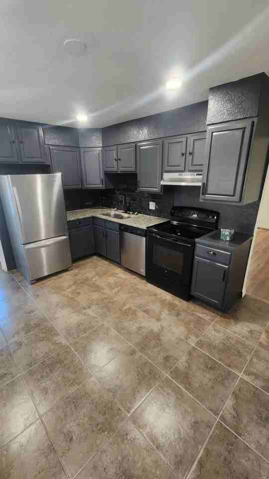 14775 Robins Dr - Photo 2 of 20