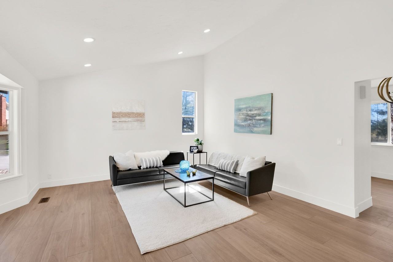 9714 Se - Photo 2 of 10