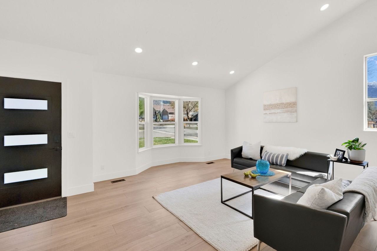 9714 Se - Photo 3 of 10