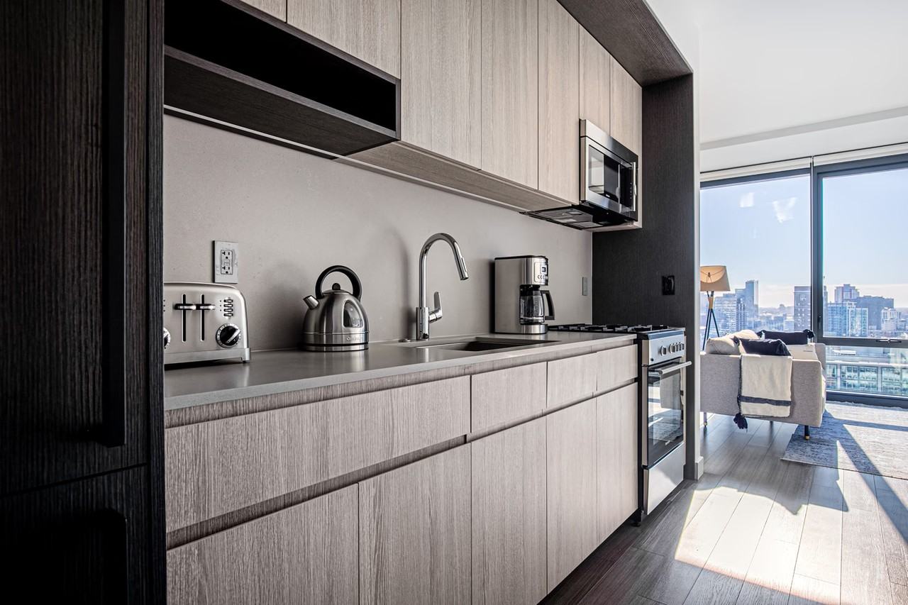 1235 S Indiana Ave - Photo 2 of 19