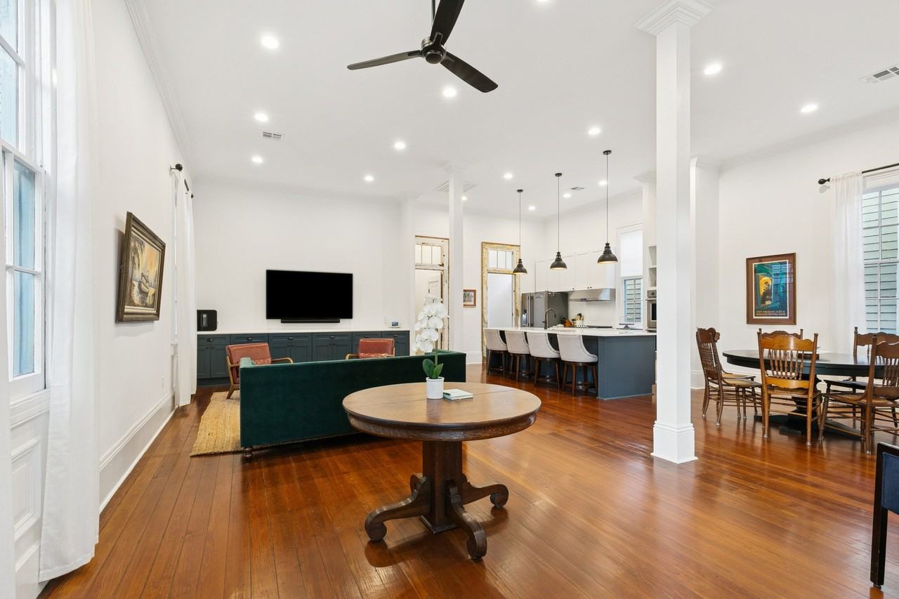 2335 N Rampart St - Photo 3 of 20