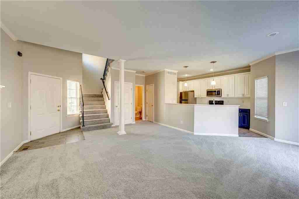 9206 Boehm Dr - Photo 2 of 10