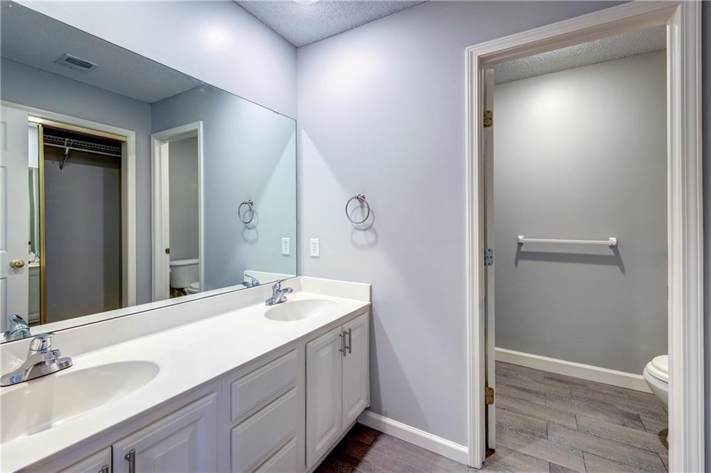 9206 Boehm Dr - Photo 6 of 10