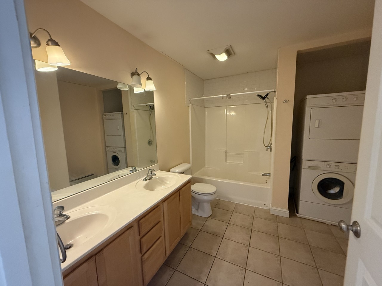 11B Leclair St #B - Photo 6 of 8