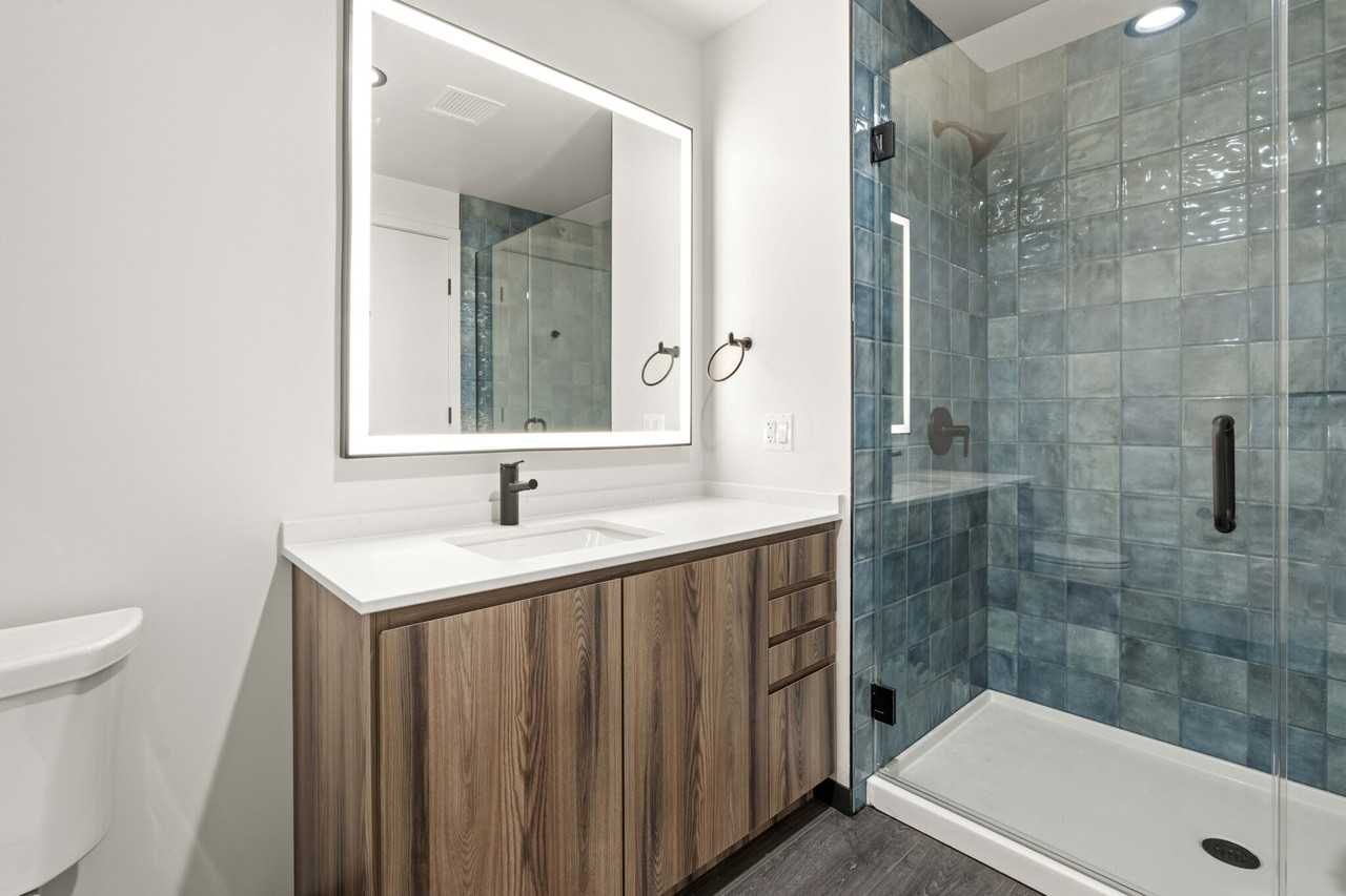 143 N Ashland Ave - Photo 5 of 16