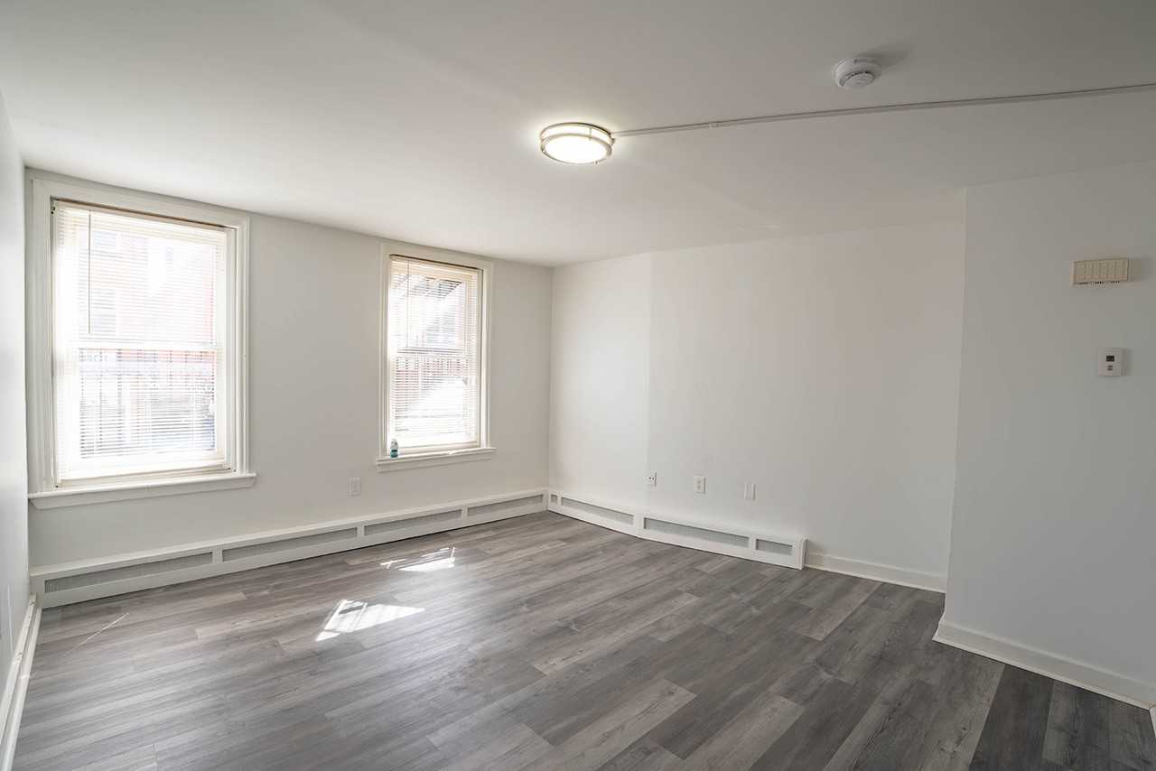 120 Perry St #2 - Photo 3 of 16