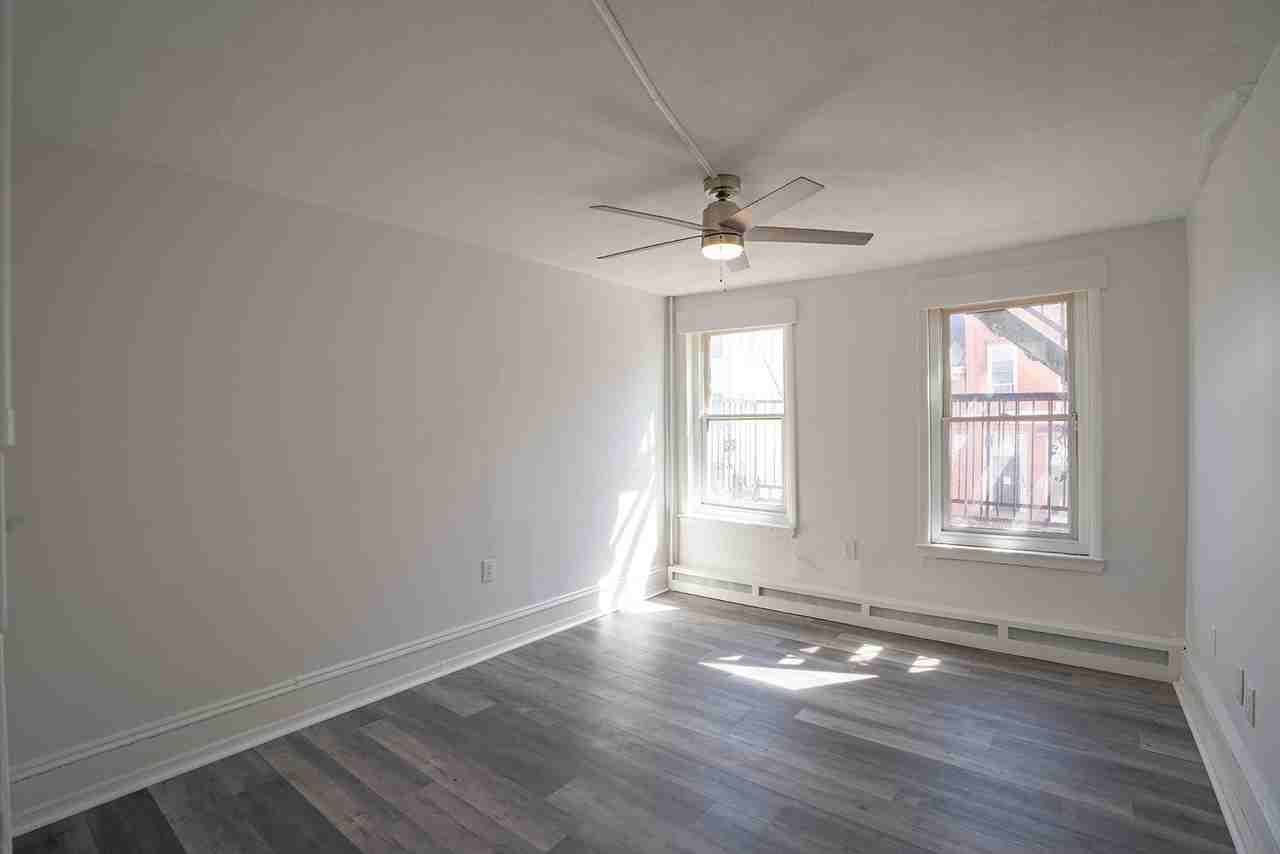 120 Perry St #2 - Photo 7 of 16