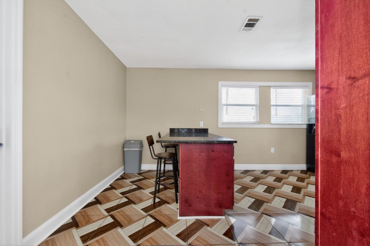 2 Sweetbay Ln #6 - Photo 4 of 7