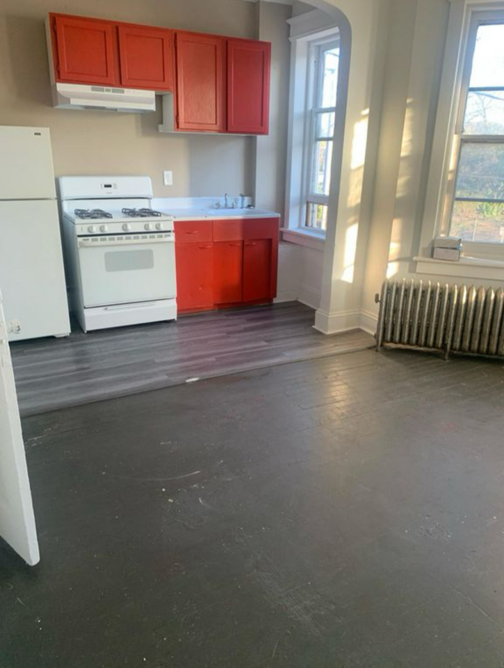 542 E State St #2F - Photo 5 of 5