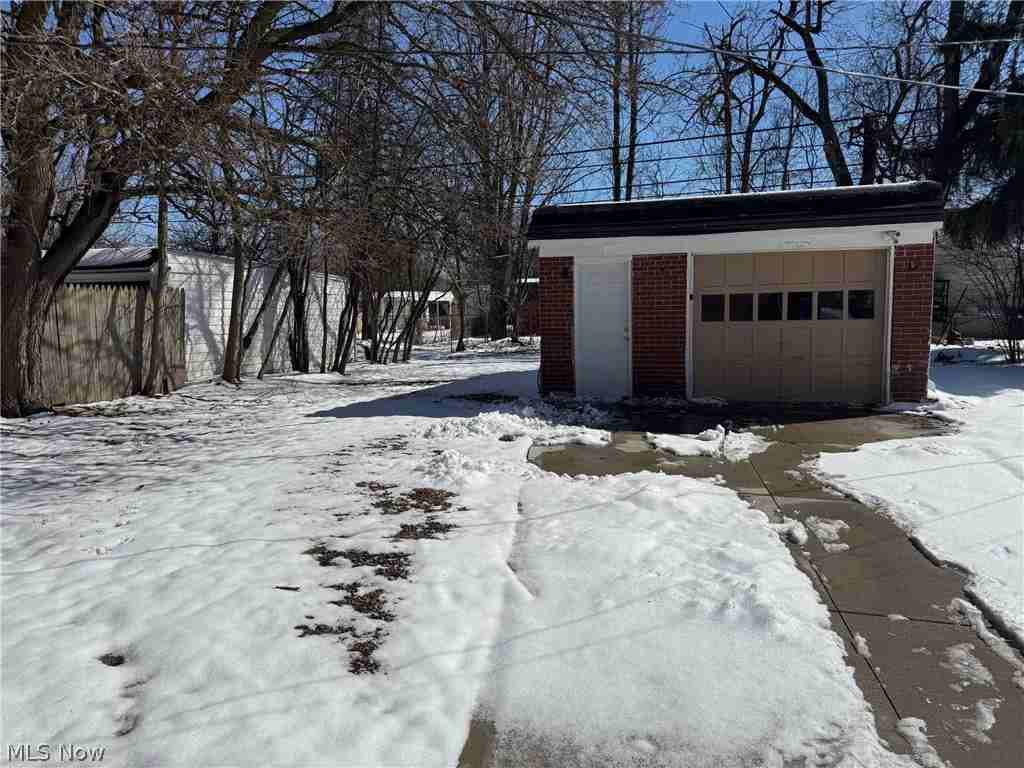 713 South St - Photo 5 of 30