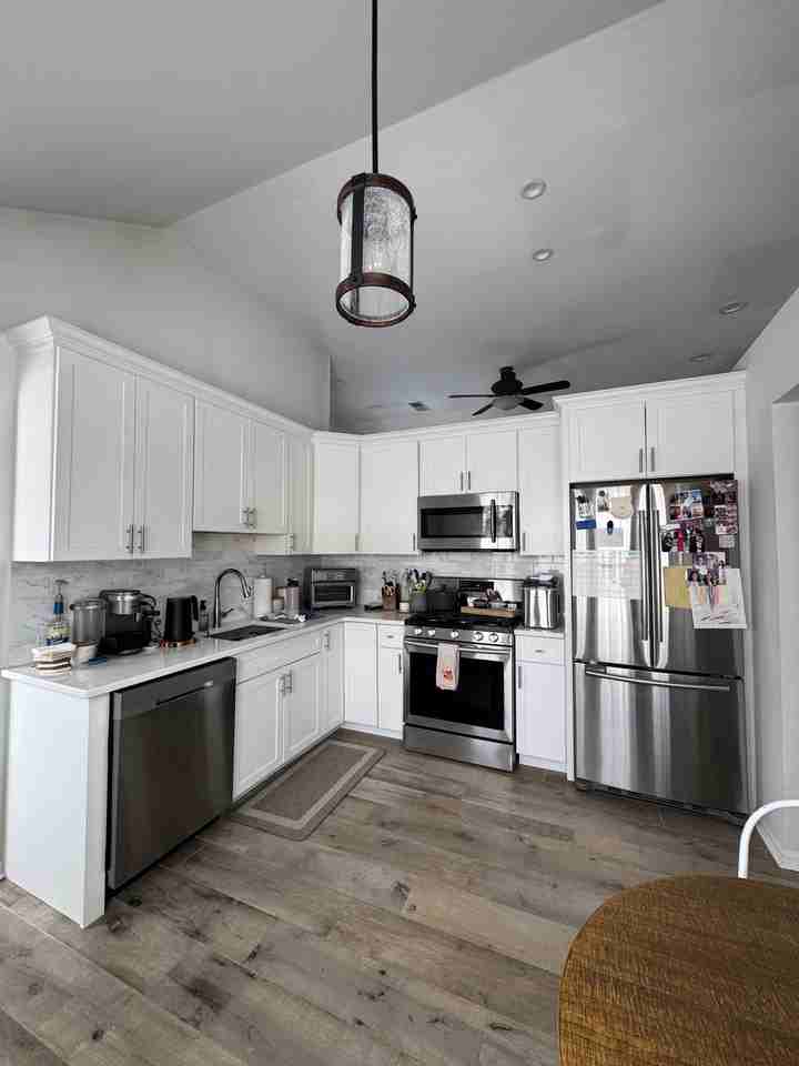 80 Williamson Ct - Photo 3 of 17