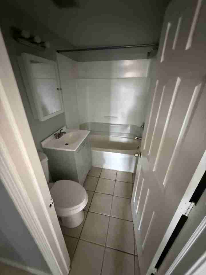 34 Bedford St #A - Photo 7 of 20