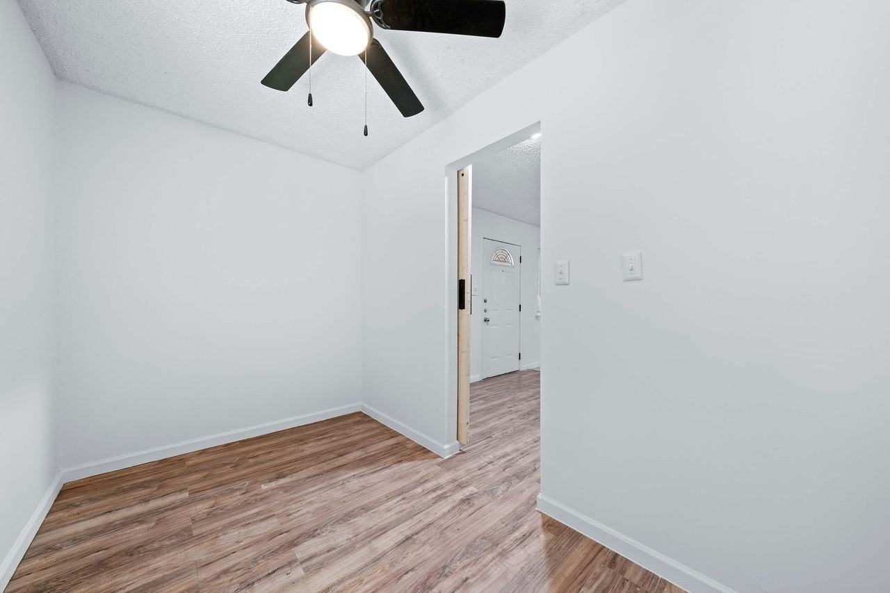 9008 Galewood Dr #7-225 - Photo 7 of 17