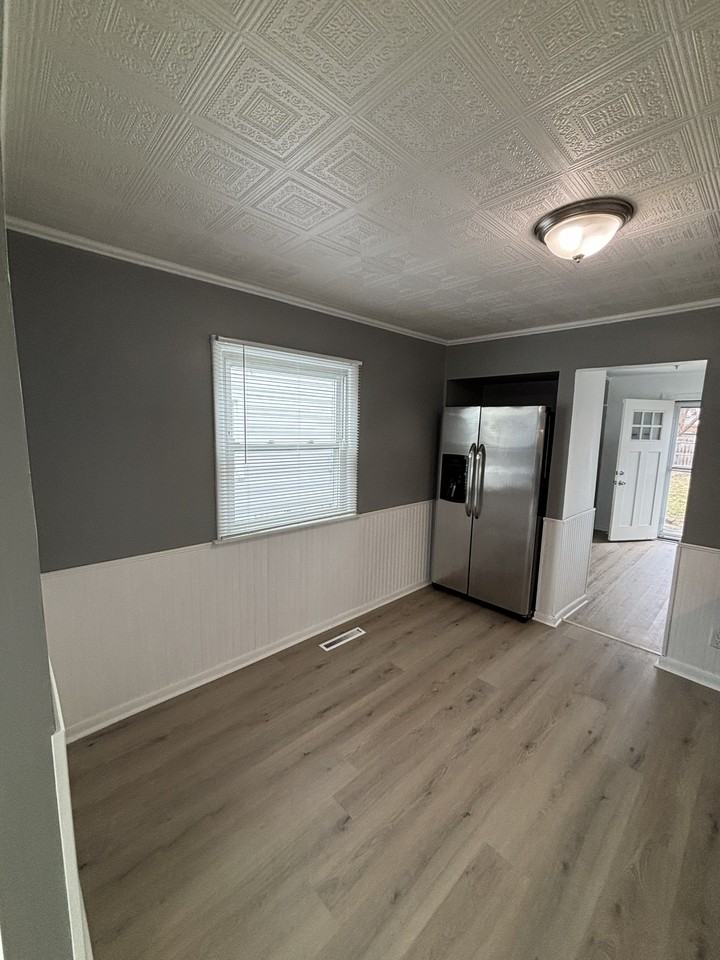 19029 Victor St - Photo 4 of 16