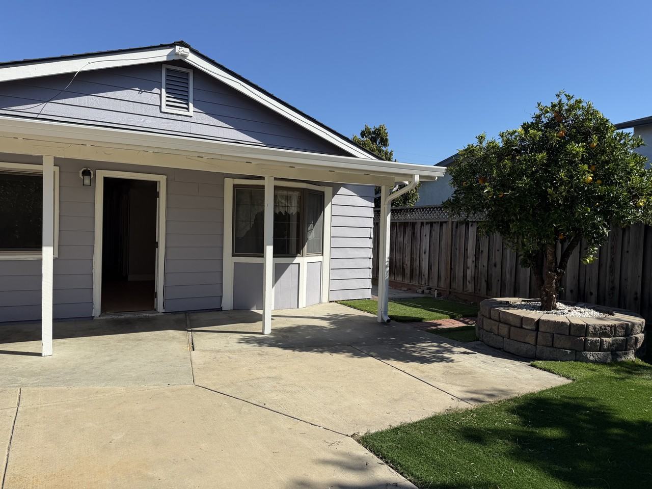 43135 Gatewood St - Photo 2 of 9