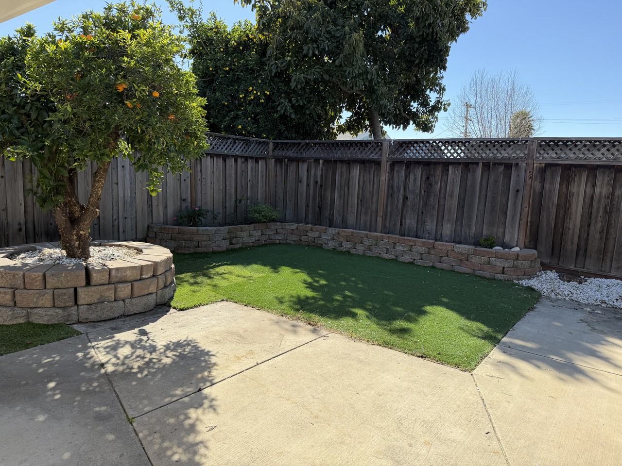 43135 Gatewood St - Photo 3 of 9