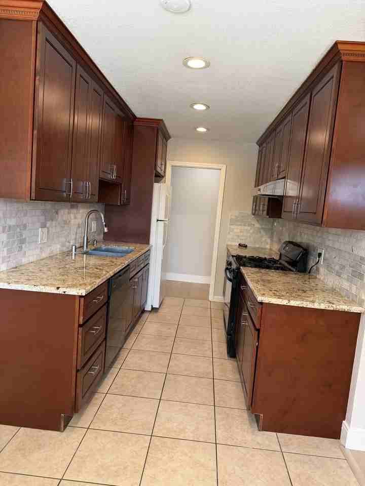 43135 Gatewood St - Photo 5 of 9