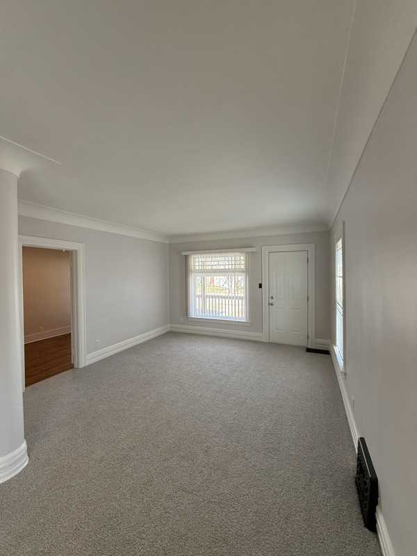 139 Gallup St - Photo 3 of 10