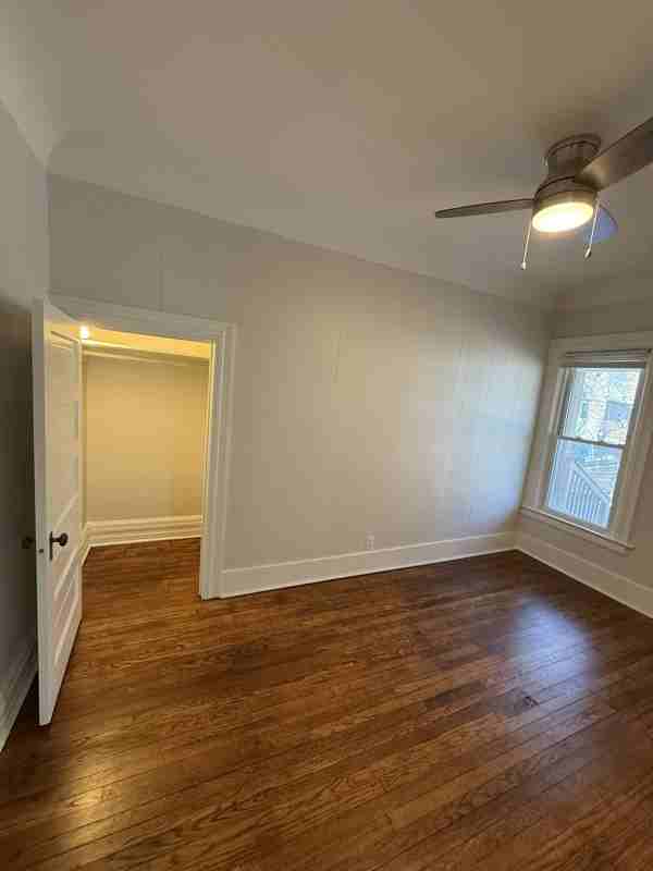 139 Gallup St - Photo 5 of 10