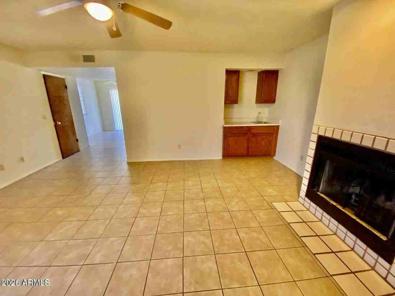 13643 N Hamilton Dr Unit 2 - Photo 2 of 16