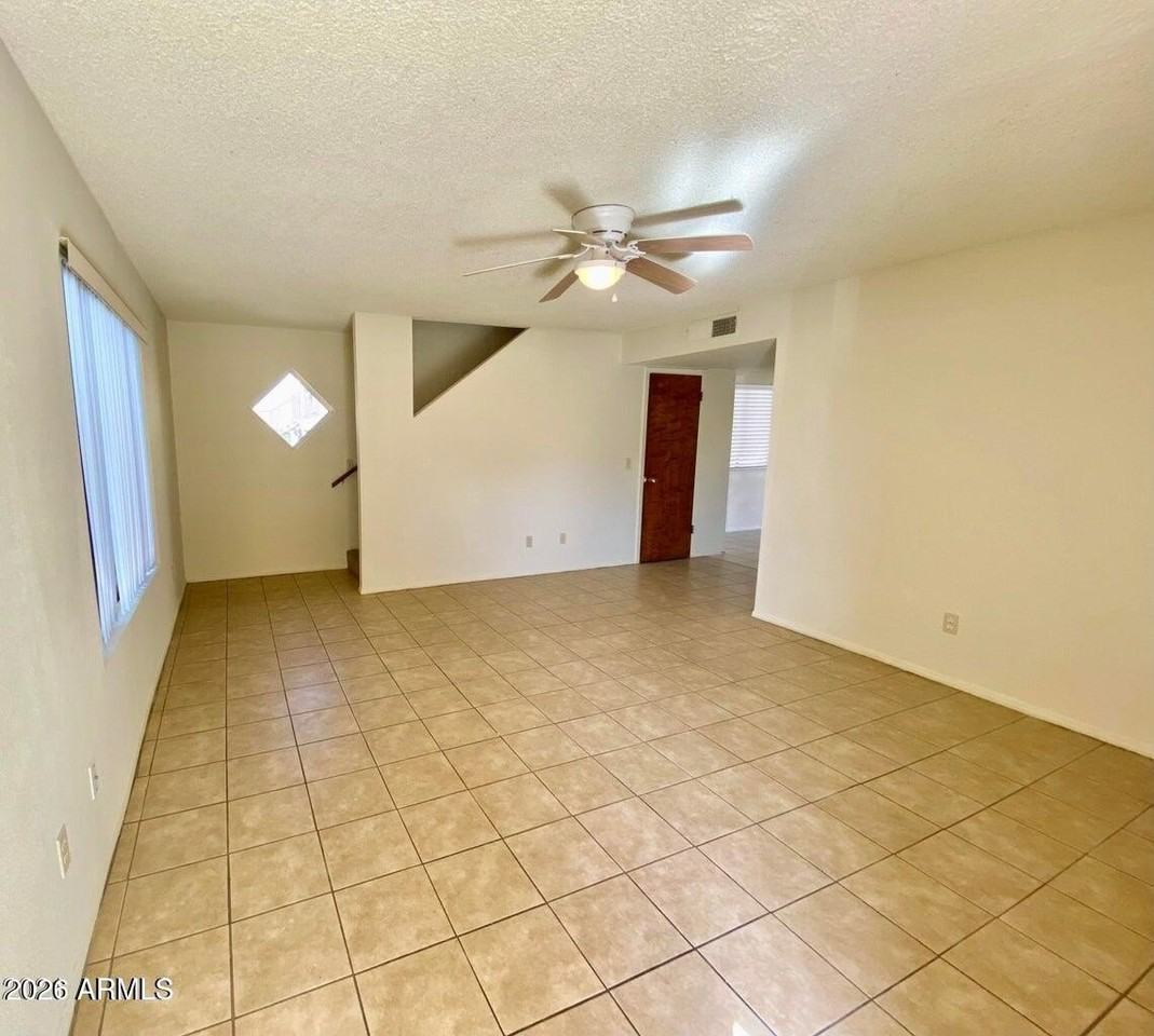 13643 N Hamilton Dr Unit 2 - Photo 3 of 16