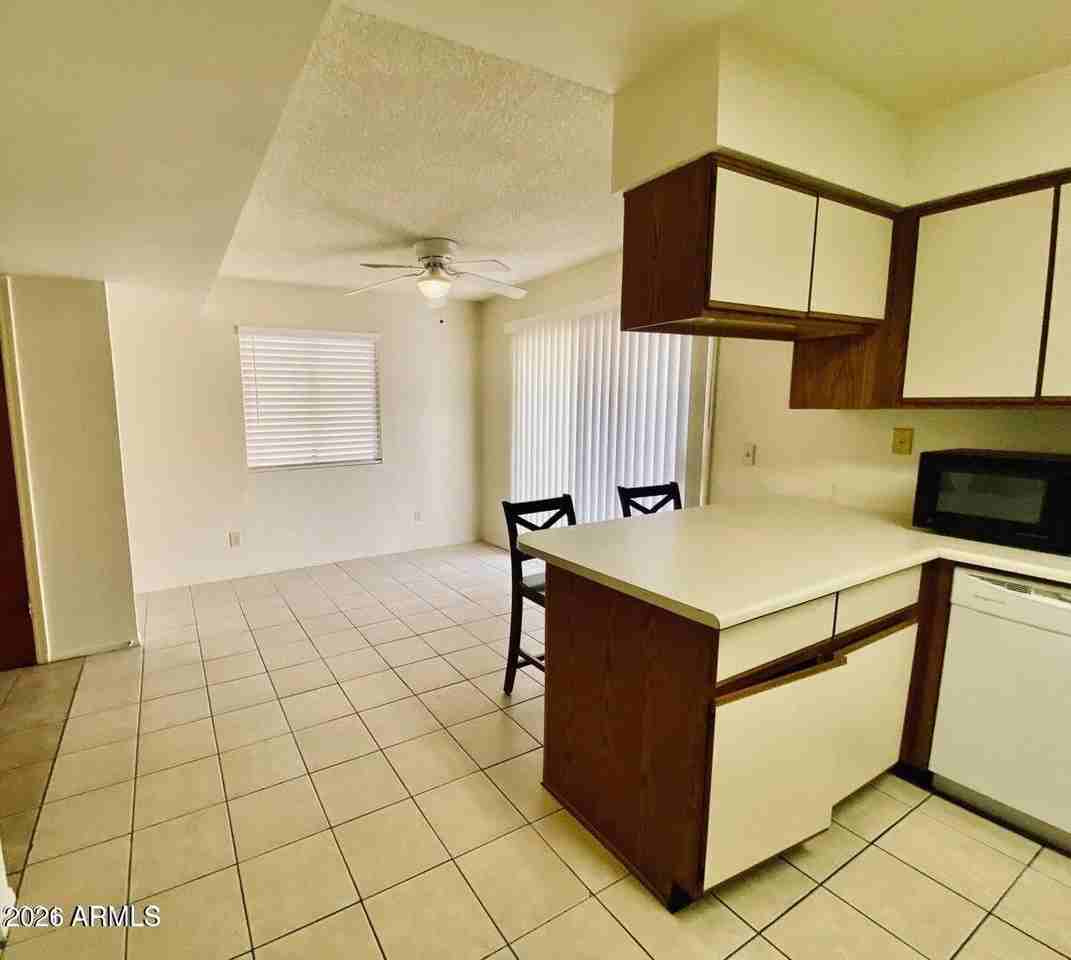 13643 N Hamilton Dr Unit 2 - Photo 6 of 16