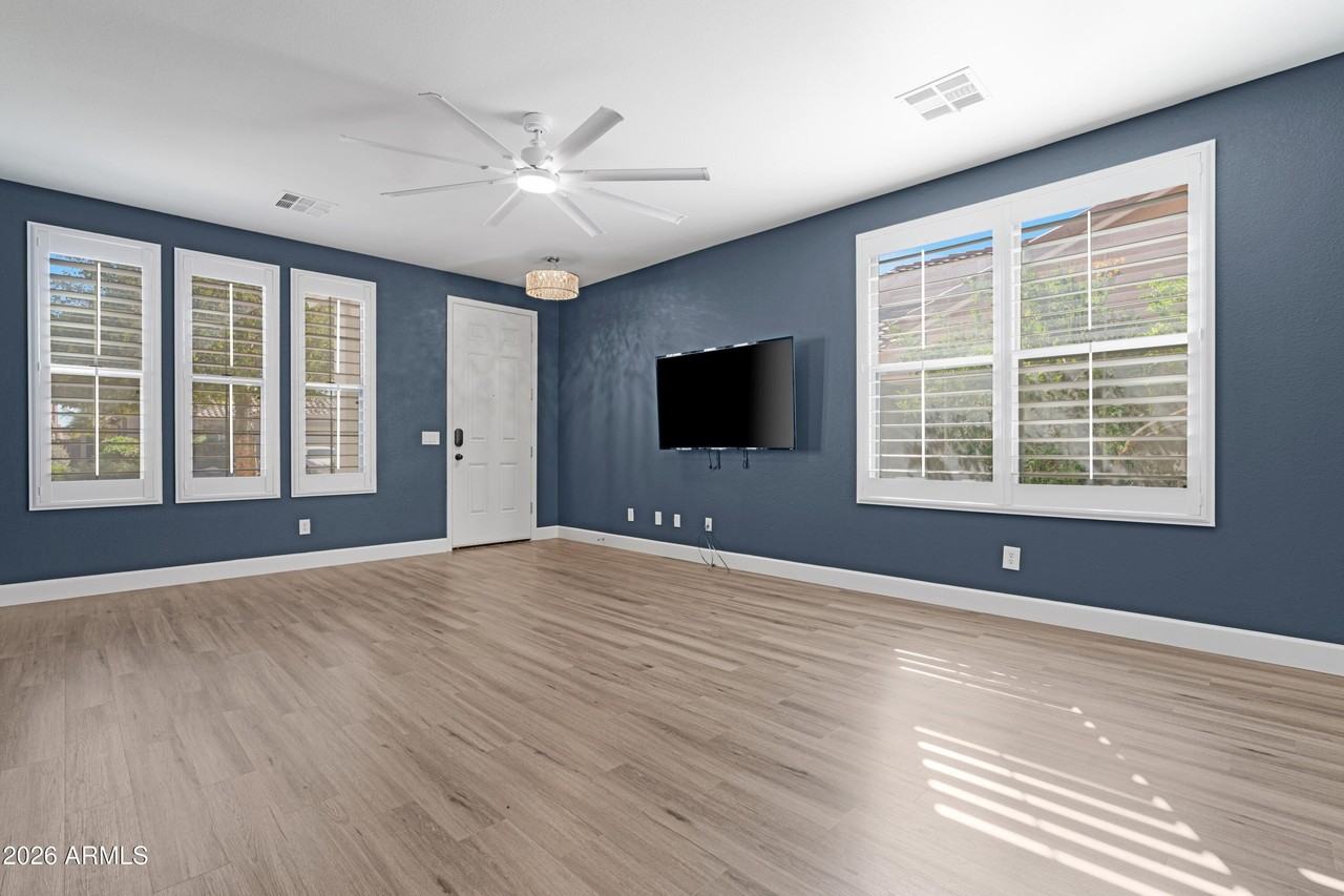 36590 W Barcelona Ln - Photo 3 of 19